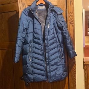 Eddie Bauer blue down puffer long jacket w detachable fur hood, size XL